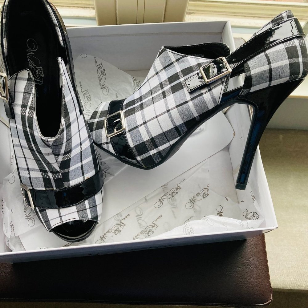 Wild Rose Black and White Plaid Heels